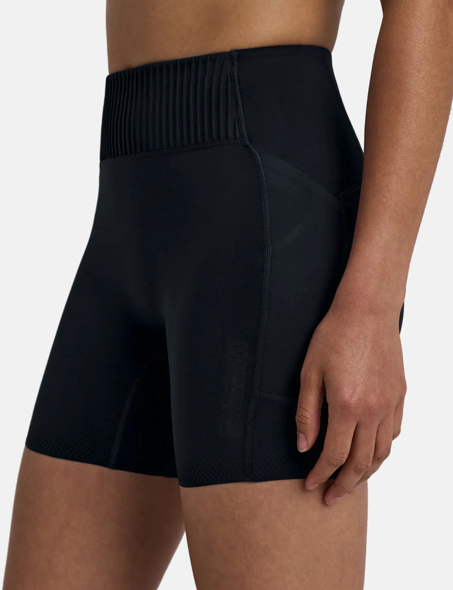 Bandit Women's Stamina-V High Waist 5" Compression Shorts - Black - Image 2